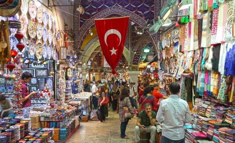 سوق شعبي في تركيا 